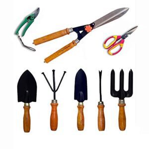 Wooden Tool Set of 5 With Hedge Shear, Scissor & Pruner
