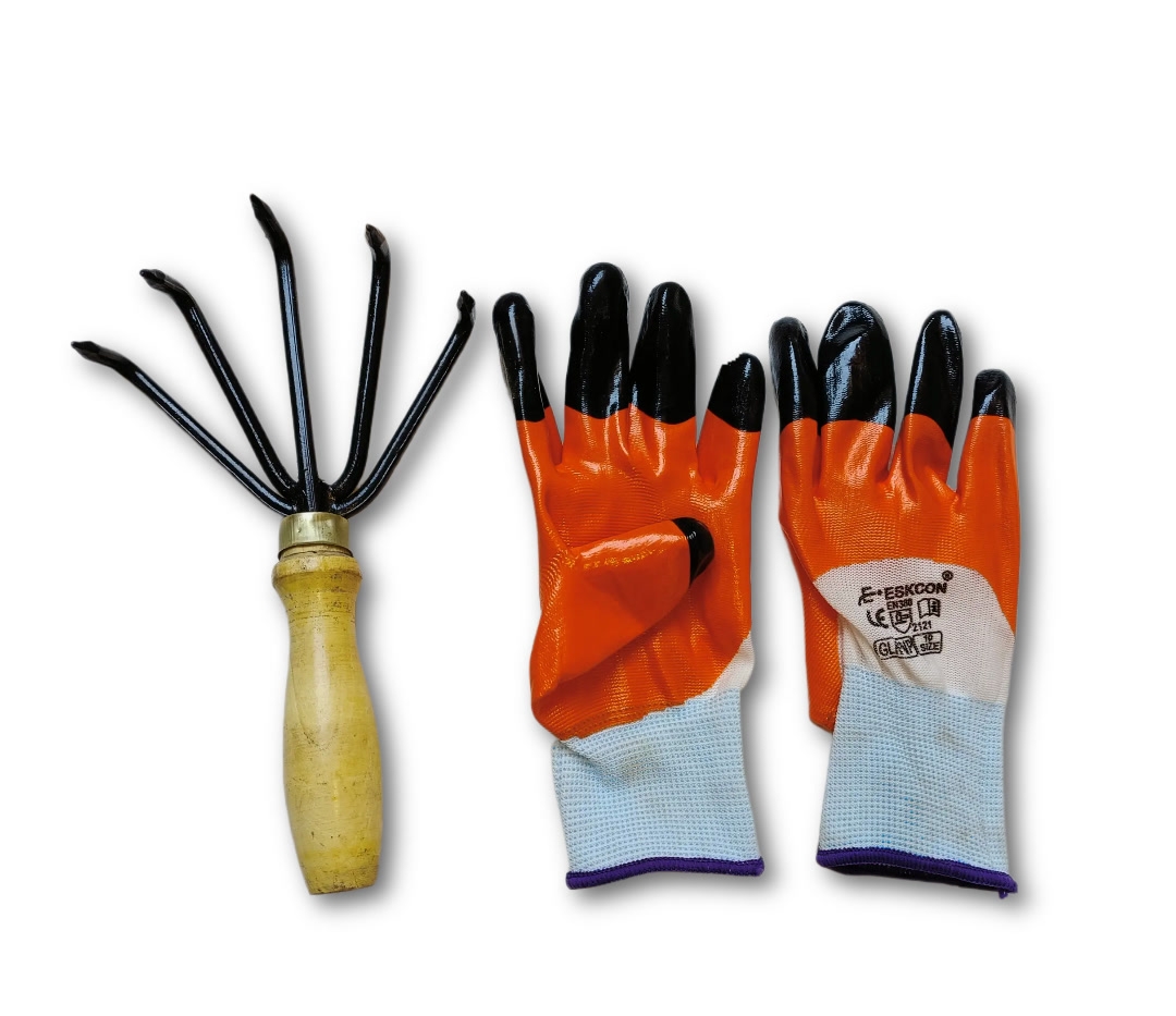 Wooden Handle Cultivator 5 Finger With Gardening Gloves